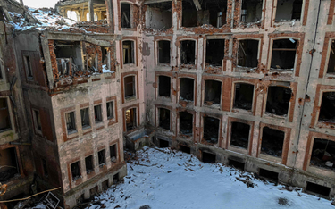 Zniszczony przez Rosjan gmach uniwersytetu w Charkowie