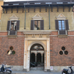 Casa degli Atellani znajduje się przy Corso Magenta w centrum Mediolanu.