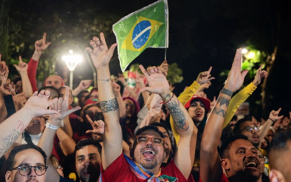 Brazylijczycy po raz czwarty wybrali Lulę na prezydenta