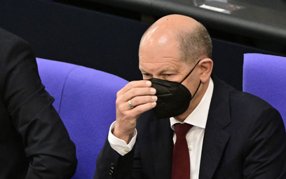 Kanclerz Niemiec Olaf Scholz na posiedzeniu Bundestagu