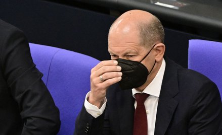 Kanclerz Niemiec Olaf Scholz na posiedzeniu Bundestagu