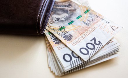 ZUS może obniżyć wcześniejszą emeryturę nawet o 1 tys. zł. Decyduje limit dorabiania