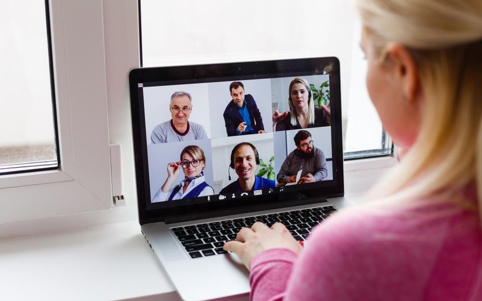 Dyrektor podzieli uczniów na uczących się w szkole i online