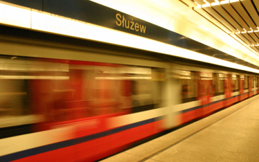 7 kwietnia 1995 roku o godz. 12.35 ruszyły pociągi na pierwszej linii warszawskiego metra