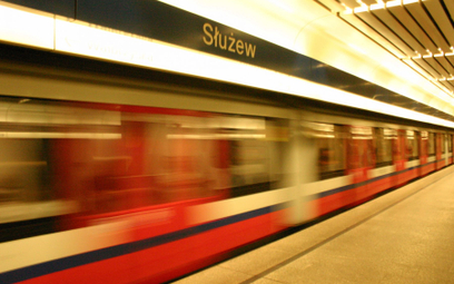 7 kwietnia 1995 roku o godz. 12.35 ruszyły pociągi na pierwszej linii warszawskiego metra
