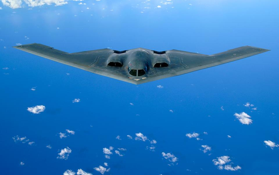 Bombowiec strategiczny Northrop B-2 Spirit. Chiny chwalą się prostszym rozwiązaniem ukrywającym samo