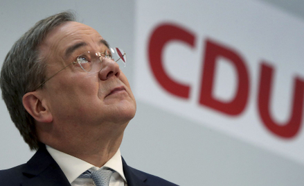 Nowy przewodniczący CDU Armin Laschet pragnie zostać następcą żegnającej się w tym roku z polityką M