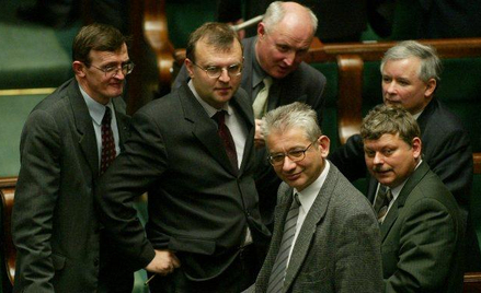 Trzech zbuntowanych wiceprezesów w PiS