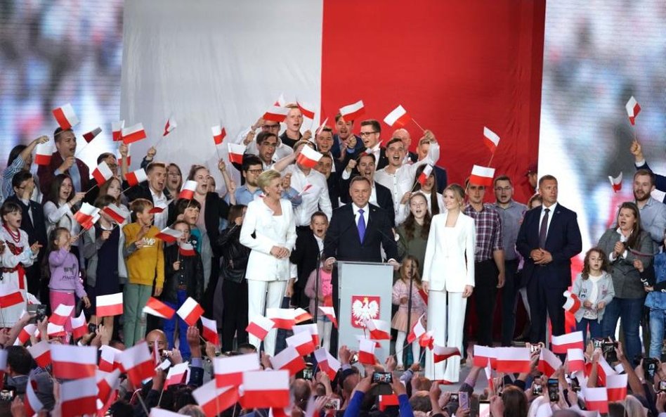 Wstępne wyniki wyborów prezydenckich. Ciągłość inwestorom nie wadzi