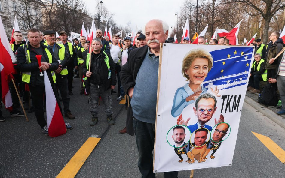 Protestujący w Warszawie rolnicy