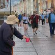 Żebraczka na ulicy w Gdańsku