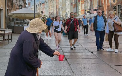Żebraczka na ulicy w Gdańsku