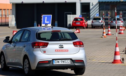 Po zmianie przepisów egzamin na prawo jazdy może zostać zakończony nawet po popełnieniu drobnego błę