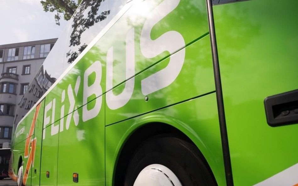 Flixbus w rowie, 16 rannych