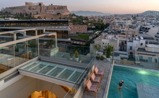 Dwa ostatnie piętra hotelu muszą zniknąć