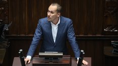 Poseł Konfederacji Konrad Berkowicz na sali obrad Sejmu