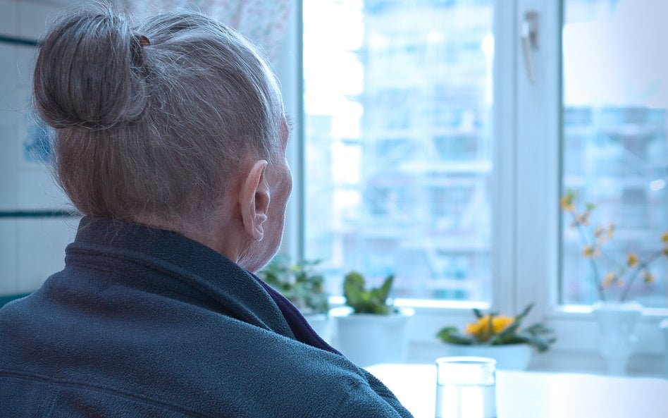 Według szacunków Stowarzyszenia Mali Bracia Ubogich z 2023 r., co czwarta osoba w wieku 80+ zmaga si