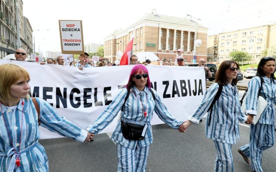 Do Sejmu wszedł tylko jeden przedstawiciel ruchu antyszczepionkowego