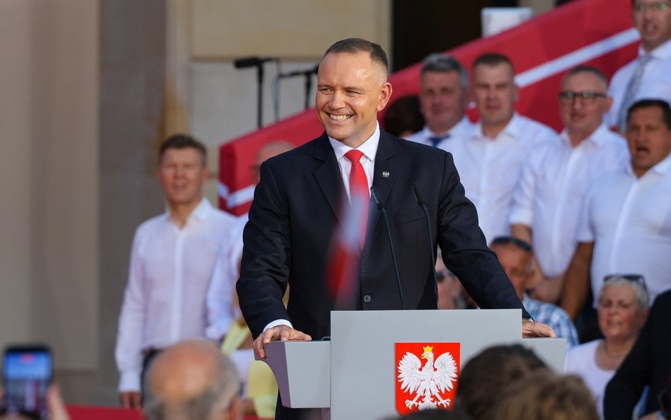 Prezydent RP Karol Nawrocki przemawia podczas uroczystości z okazji rocznicy zaprzysiężenia go na Ur