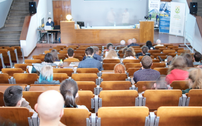 Ogłoszono najpopularniejsze kierunki studiów i uczelnie w 2022 roku