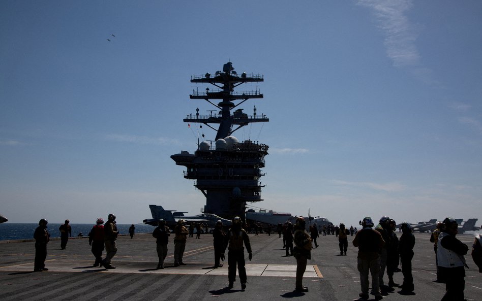 Lotniskowiec USS Nimitz