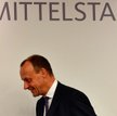 Następca Merkel wykreśli z konstytucji prawo do azylu?