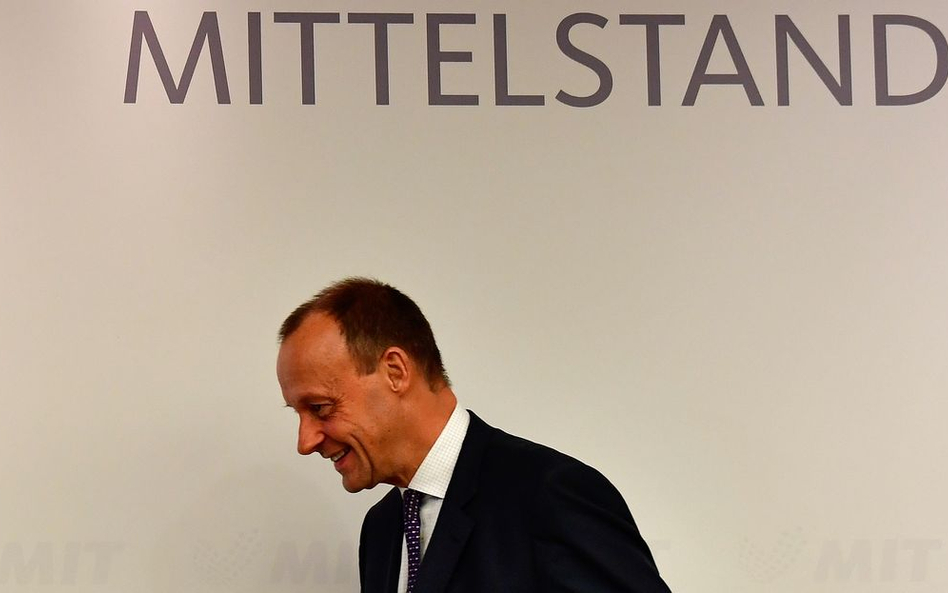 Następca Merkel wykreśli z konstytucji prawo do azylu?