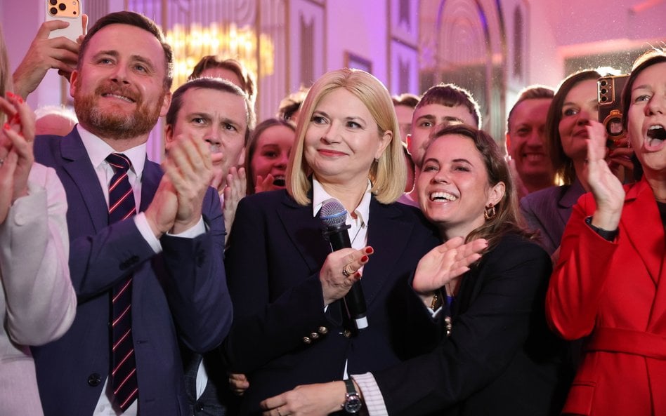 Monika Piątkowska podczas wieczoru wyborczego w swoim sztabie w Krakowie.