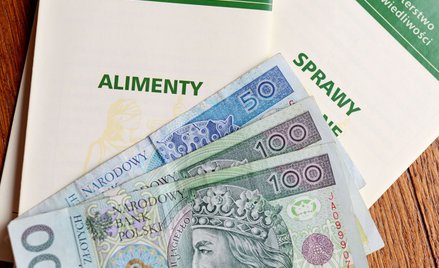 Alimenty od rodziców do rozpoznania w zwykłym trybie - wyrok Sądu Najwyższego