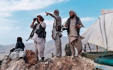 Posterunek pospolitego ruszenia przeciw talibom w prowincji Balch na północy kraju