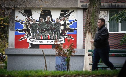 Mural z Grupą Wagnera na budynku w stolicy Serbii, Belgradzie