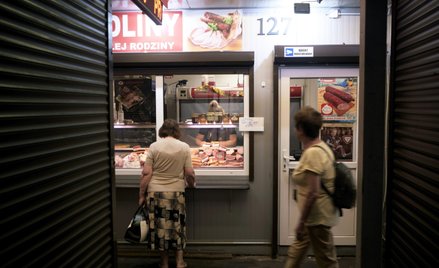 Mięso prowadzi: wartość rynku wszystkich zamienników produktów zwierzęcych wyniosła w ciągu 12 miesi