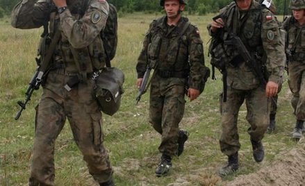 Tegoroczne cięcia nie obejmą m.in. wynagrodzeń wojskowych.