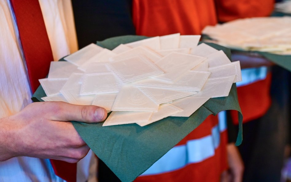 Świętowanie to przede wszystkim przeżycie duchowe, oparte na celebracji wspólnotowości i bliskości -