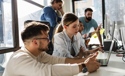 Globalny szał na projekty oparte na sztucznej inteligencji nie ogarnął polskich start-upów. I dobrze