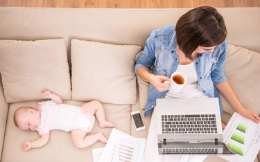 Za czas łączenia rodzicielstwa z pracą trzeba odpowiednio zapłacić