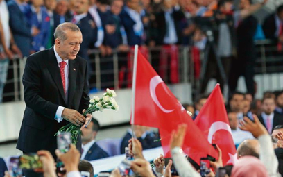 Turecki prezydent Recep Tayyip Erdogan znów ma wielkie szanse na zwycięstwo w wyborach.