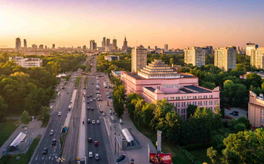 Warszawa zobowiązała się do osiągnięcia neutralności klimatycznej do 2050 r. i ograniczenia emisji g