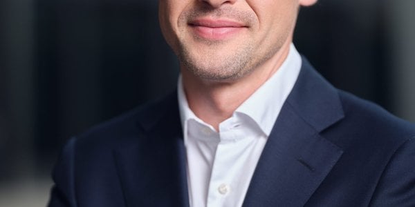 Dyrektor Visa: zaufanie zdecyduje o sukcesie handlu agentowego AI