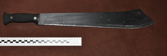 Maczeta zabezpieczona przez policjantów