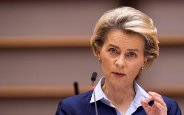 Ursula von der Leyen, przewodnicząca Komisji Europejskiej, apeluje o rozpoczęcie szczepień w tym sam