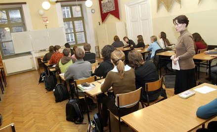 Jeśli dyrektor odwołuje lekcje z powodu sprawdzianu szóstoklasistów, musi zorganizować zajęcia opiek