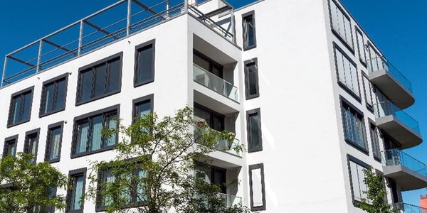 Jak Polacy wybierają pośredników. Co jest dla nich najważniejsze?