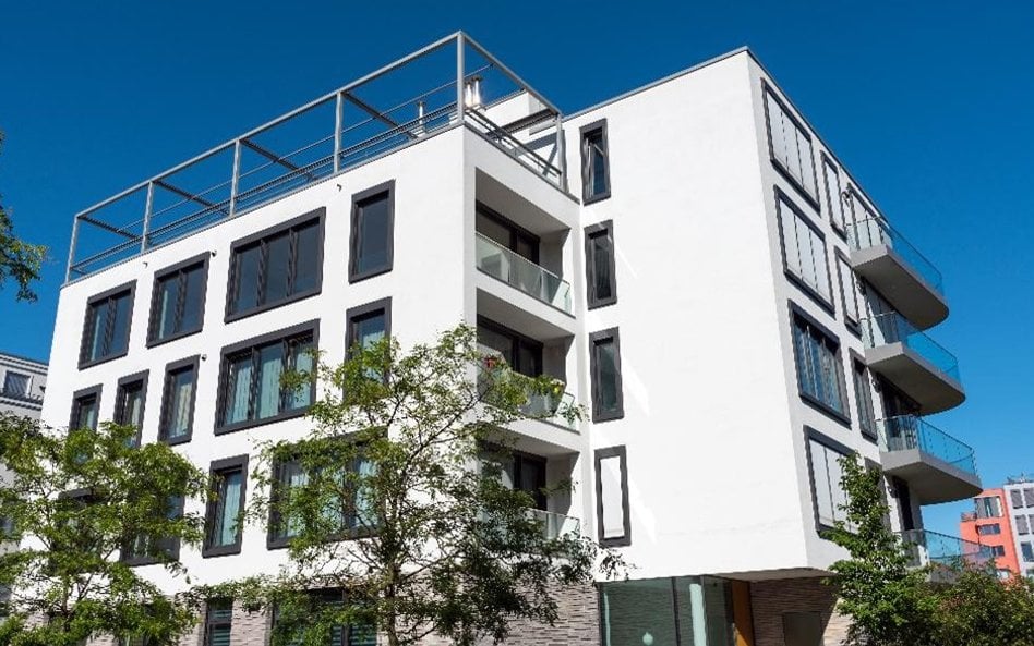 Najczęściej wykorzystywanym źródłem informacji o pośrednikach są opinie w sieci