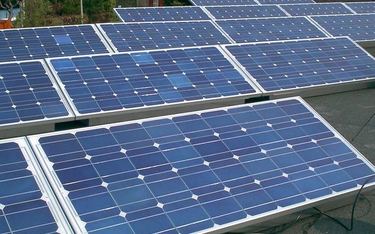 Rozliczenie VAT przez gminę w związku z montażem instalacji solarnych w prywatnych domach
