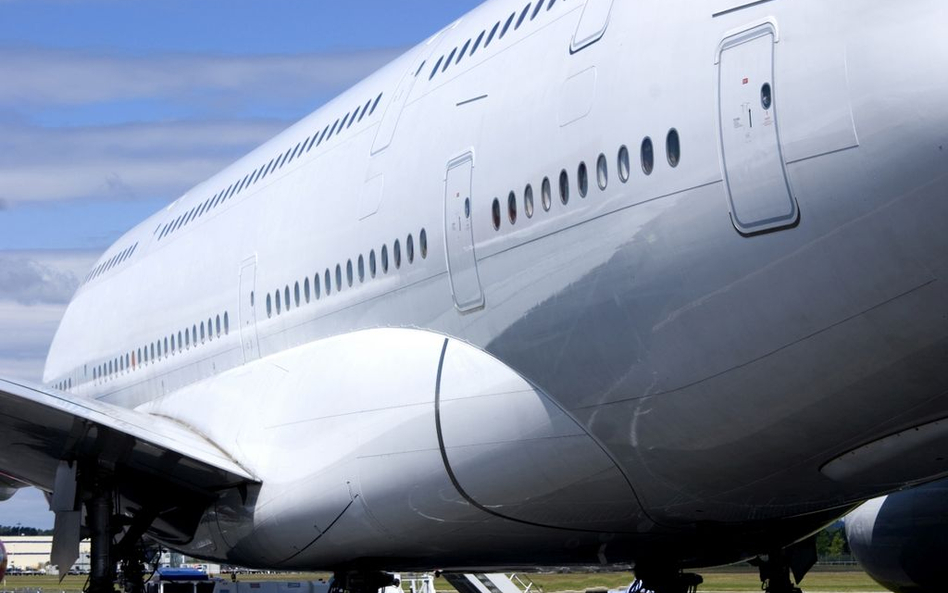 Emirates ratuje program A380 Airbusa