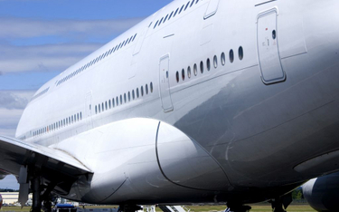 Emirates ratuje program A380 Airbusa