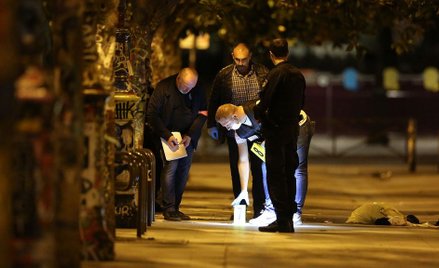 Paryż: Grający w bule powstrzymali nożownika. Rzucali w niego metalowymi kulami