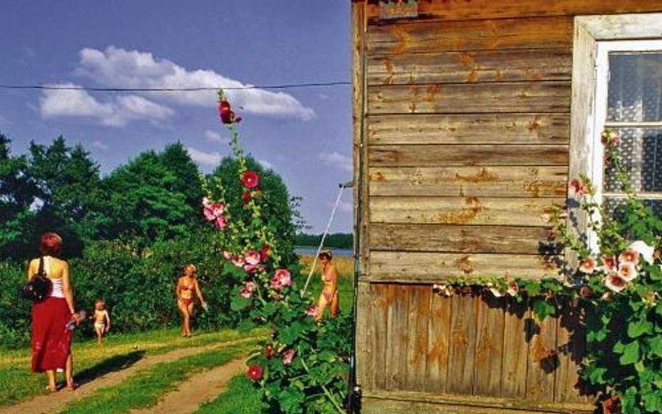 Gospodarstwa agroturystyczne coraz częściej wiejskie chaty przypominają tylko z zewnątrz
