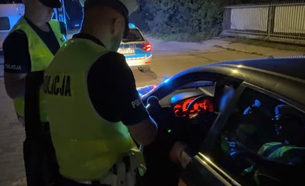 Policjanci podjęli działania w celu wyeliminowania hałaśliwych pojazdów z warszawskich ulic